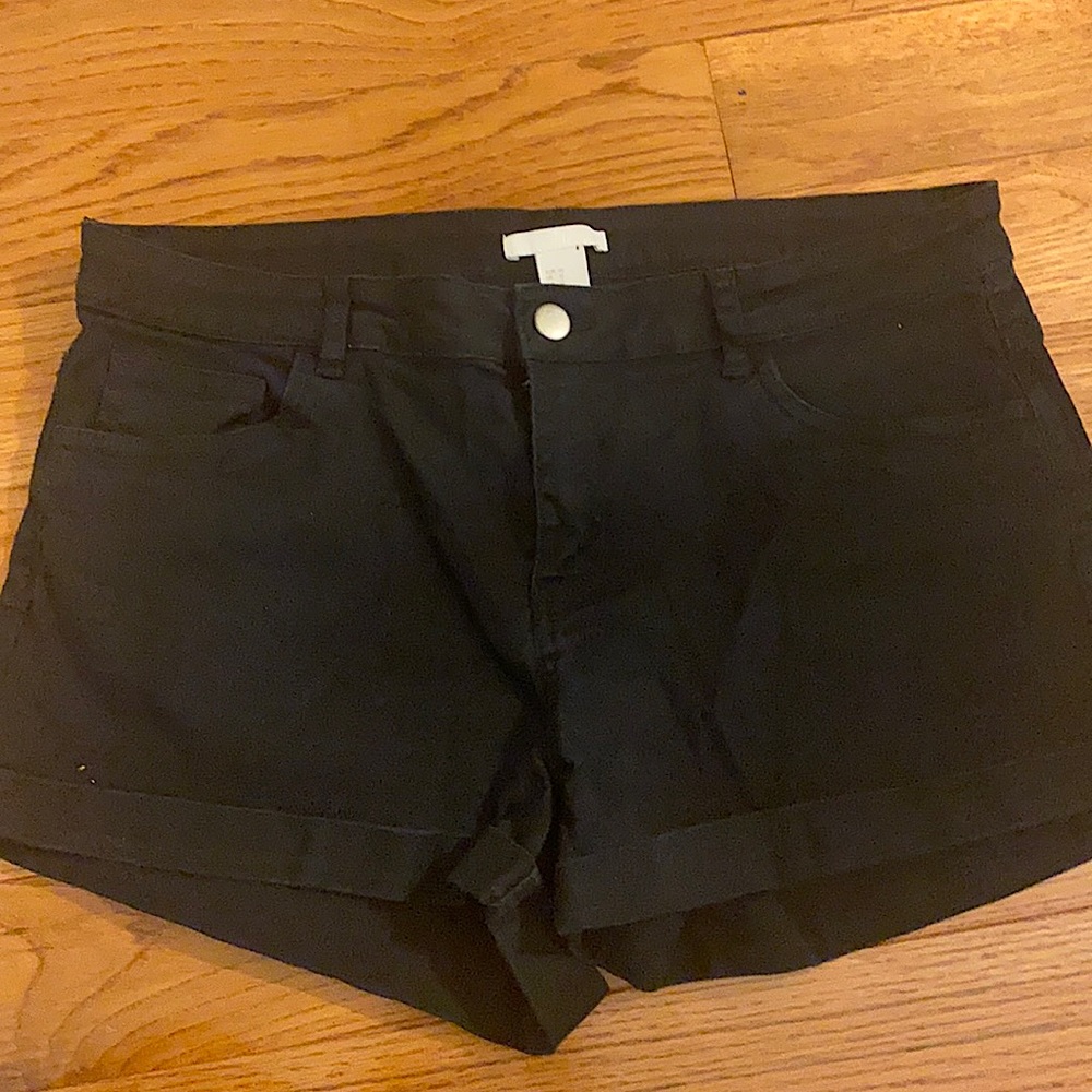 H and M black denim shorts!